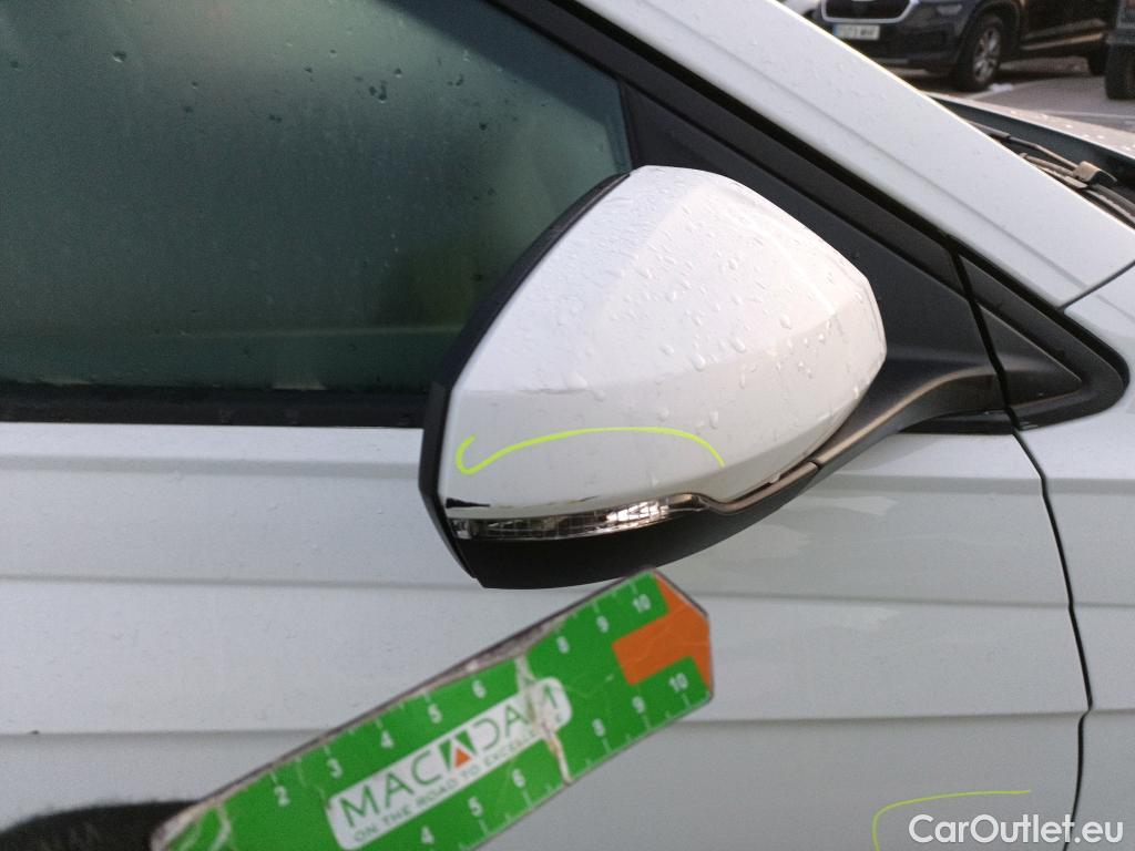  Volkswagen  Polo VOLKSWAGEN  / 2017 / 5P / berlina con portón Advance 1.0 TSI 70kW (95CV) #27