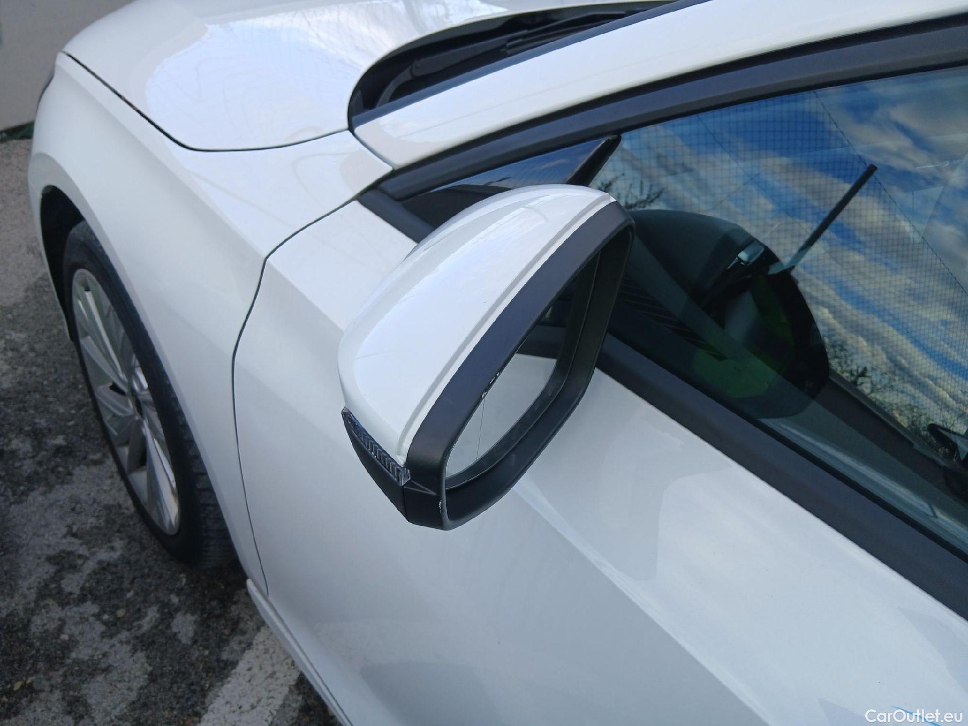  Audi  A3 AUDI  / 2020 / 5P / berlina con portón Sportback Advanced 30 TFSI 81kW S tronic (AC) #14