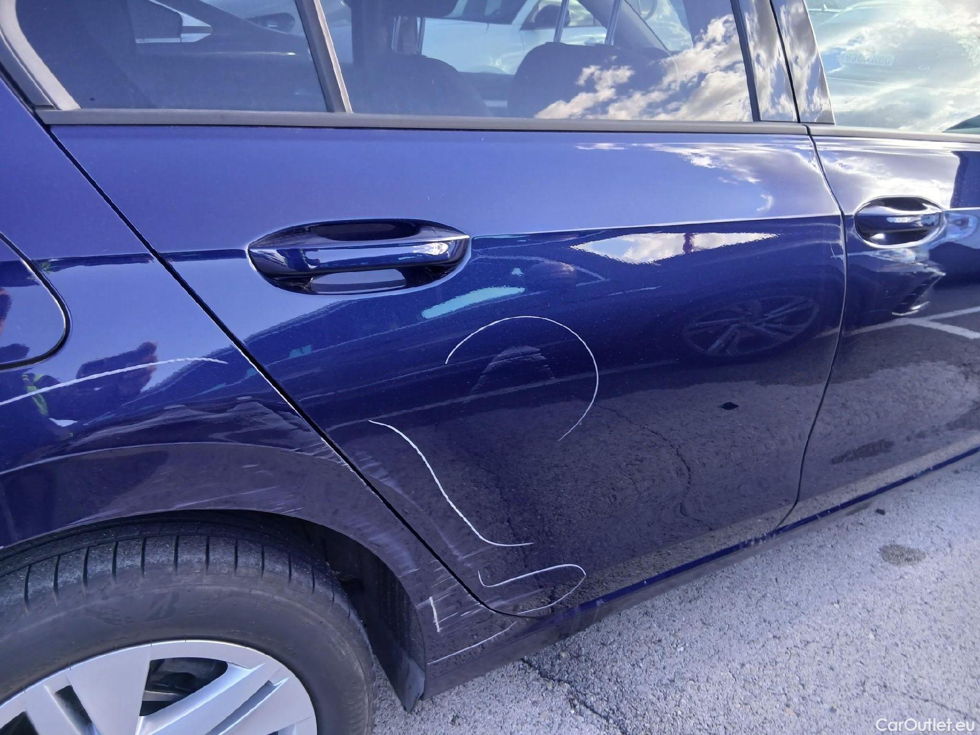  Volkswagen  Golf  VIII Berlina Life 1.0 TSI 110CV MT6 E6d #29