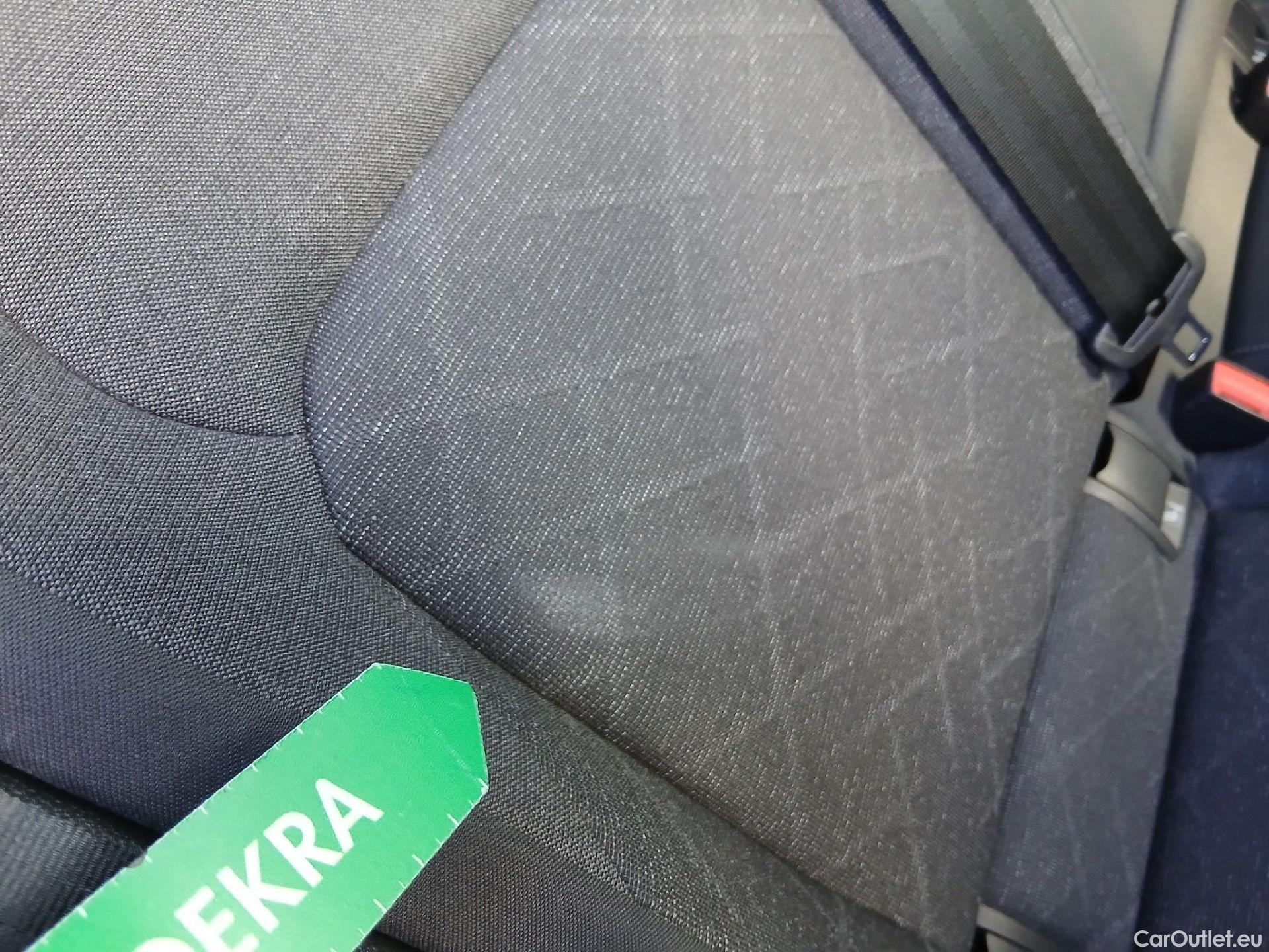  Volkswagen  Golf  VIII Berlina Life 1.0 TSI 110CV MT6 E6d #15