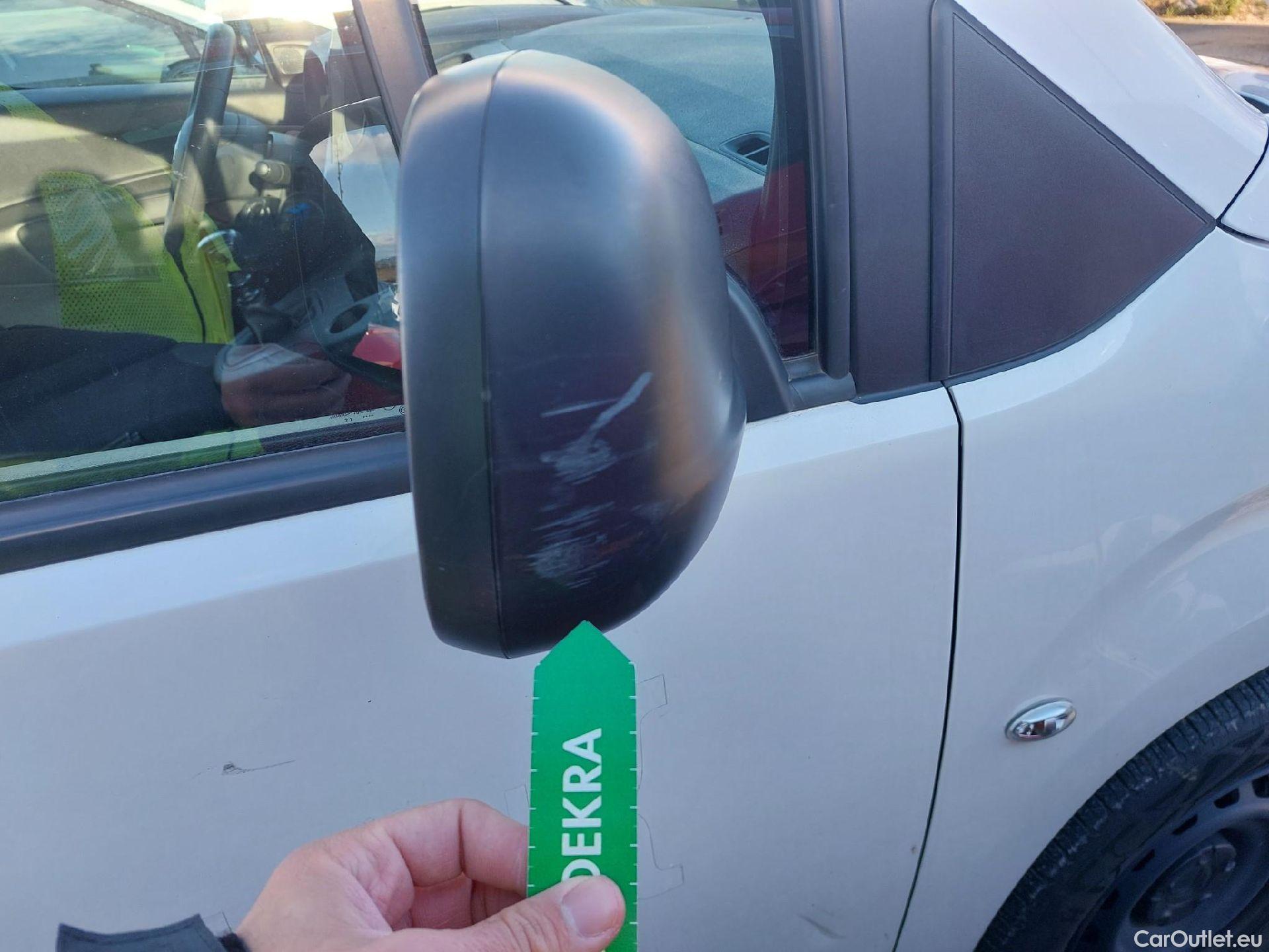  Citroen  Berlingo CITROEN  / 2018 / 3P / furgón derivado de turismo Talla M BlueHDi 100 CONTROL #29