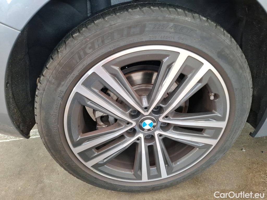  Bmw  Serie 1 BMW Série 1 / 2019 / 5P / Berline 116i DKG7 Business Design #9