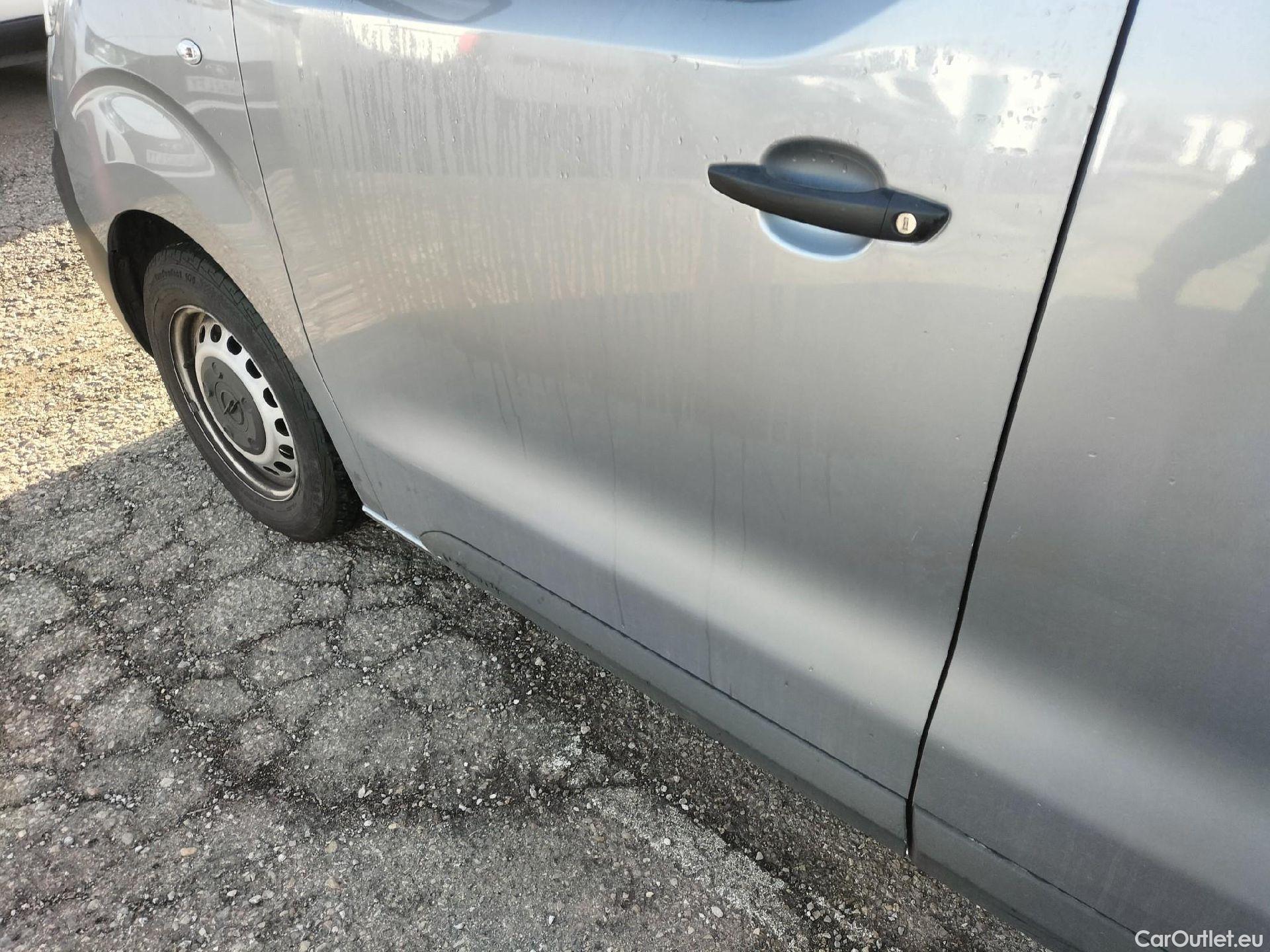  Opel  Vivaro OPEL  / 2019 / 4P / furgón 1.5 Diésel 88kW (120CV) M Std Select #17