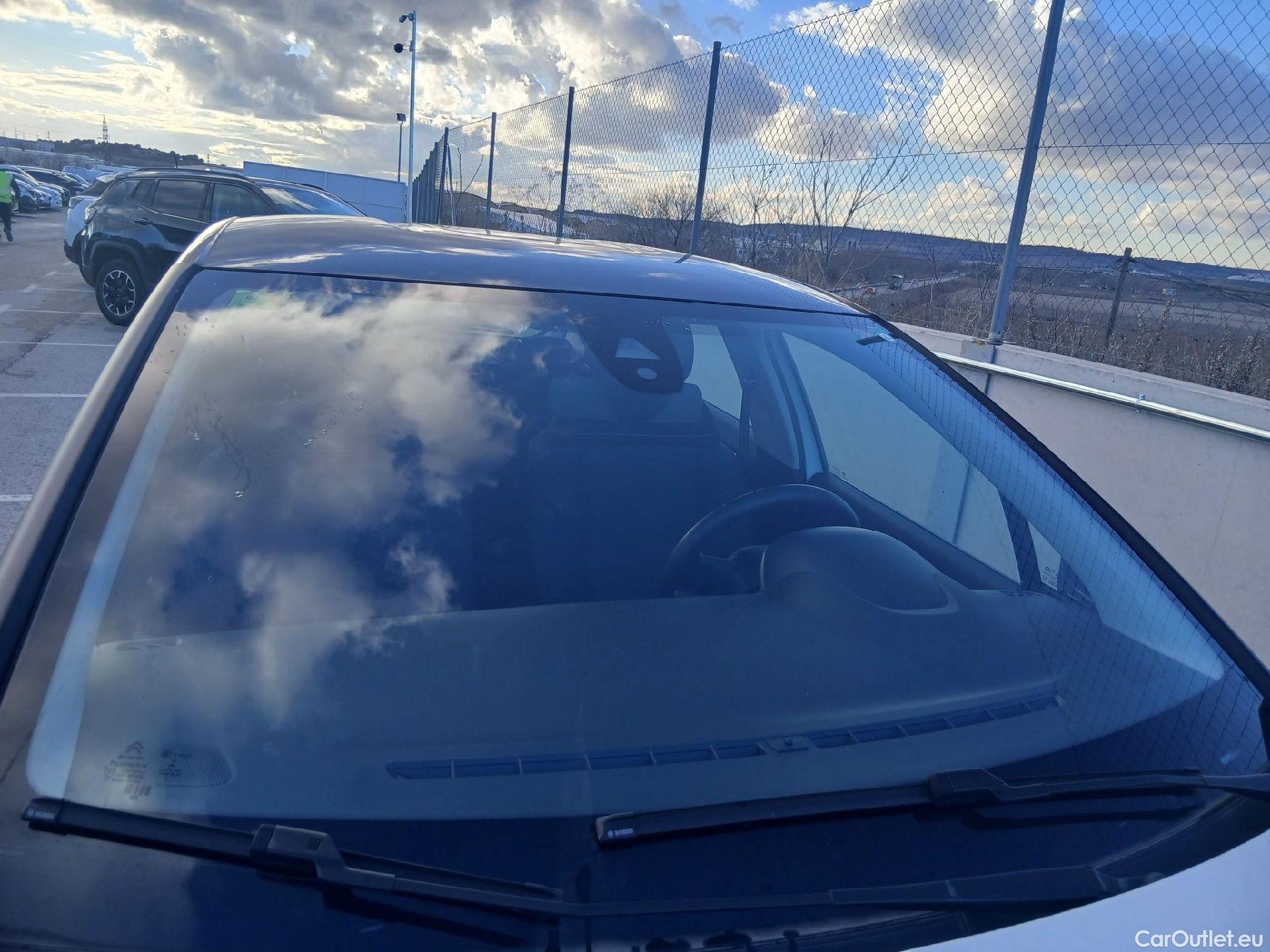  Citroen  C3 CITROEN  / 2016 / 5P / berlina con portón PureTech 60KW (82CV) FEEL (CX) #12