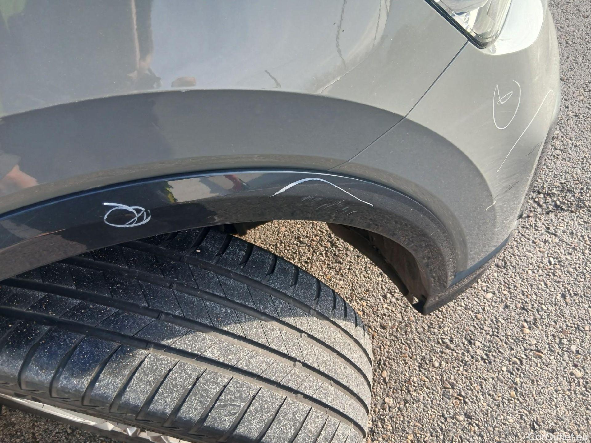  Audi  Q2 AUDI  / 2016 / 5P / todoterreno Design 30 TFSI 85kW (116CV) #36