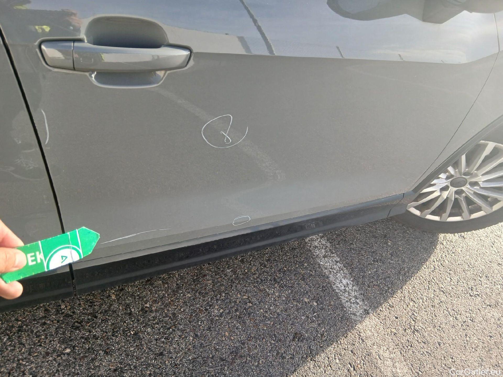  Audi  Q2 AUDI  / 2016 / 5P / todoterreno Design 30 TFSI 85kW (116CV) #33