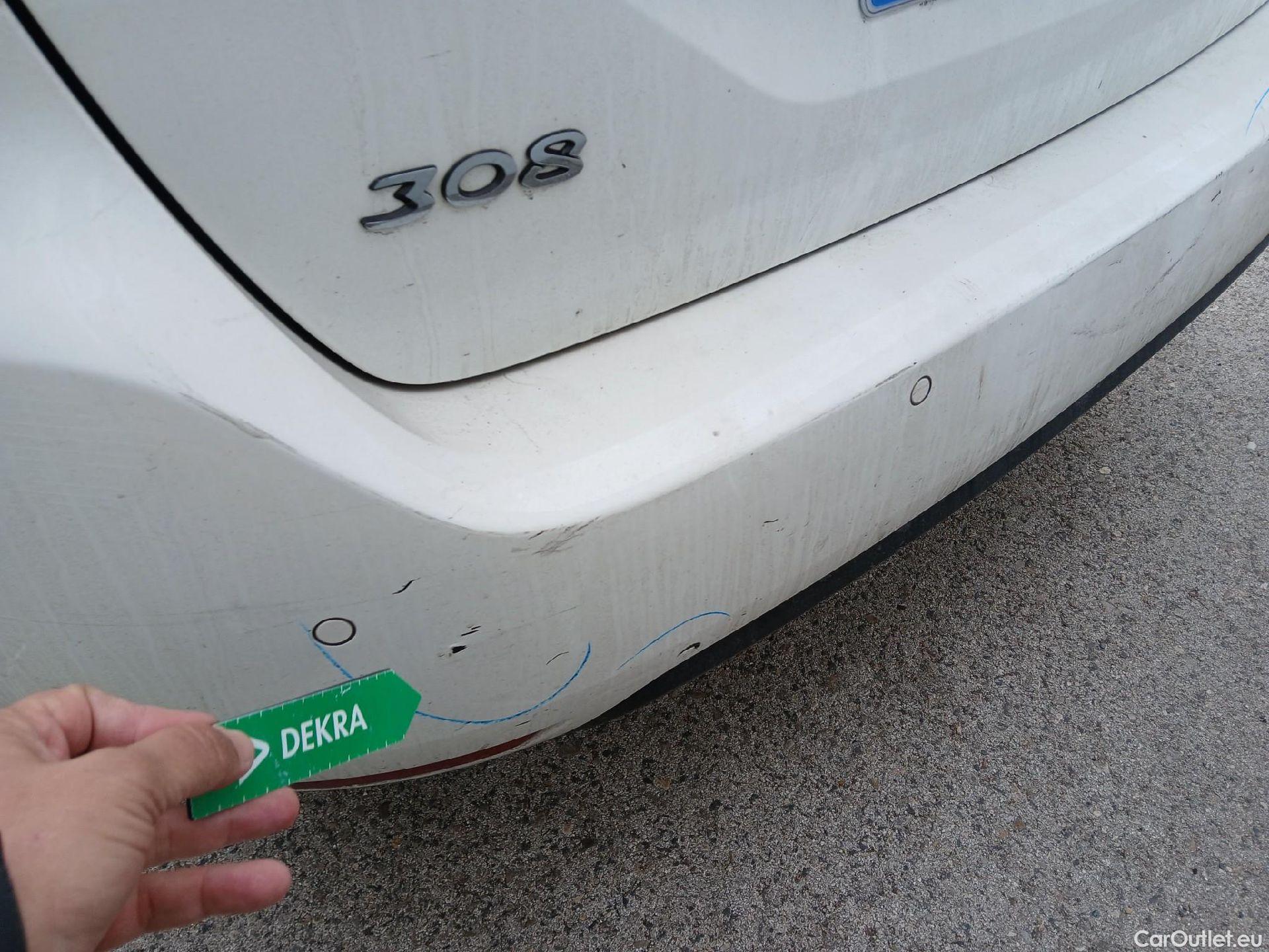  Peugeot  308 PEUGEOT  / 2017 / 5P / familiar SW Style 1.5 BlueHDi 96KW (130CV) Auto #29