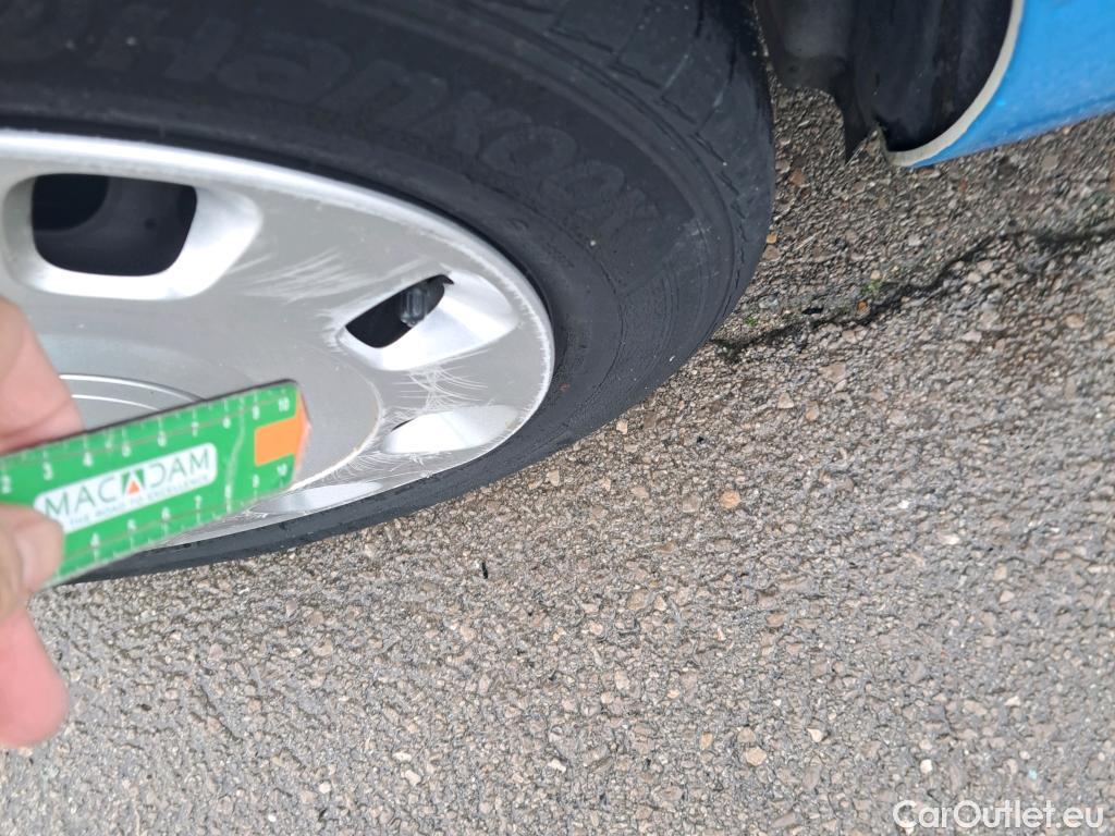  Fiat  500 FIAT  / 2015 / 3P / berlina con portón Pop 1.2 8v 51KW (69 CV) #43