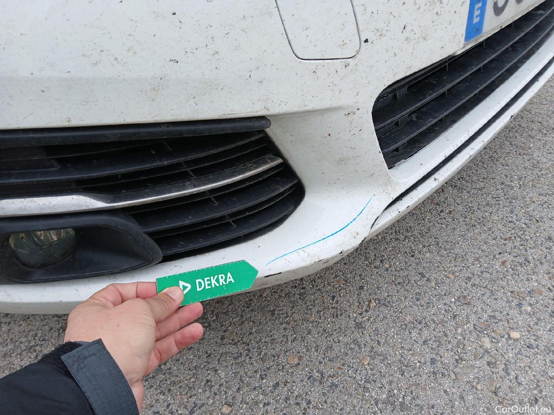  Peugeot  308 PEUGEOT  / 2017 / 5P / familiar SW Style 1.5 BlueHDi 96KW (130CV) Auto #12