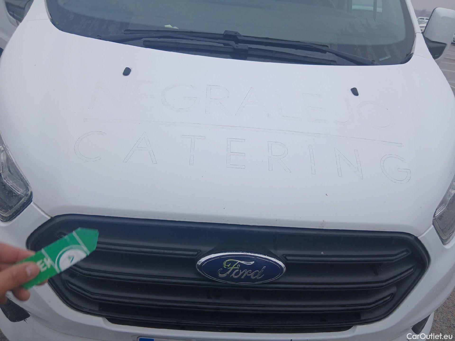  Ford  Transit FORD  Custom / 2012 / 4P / furgón Van 2.0 TDCI 96kW 300 L2 Trend RAMPA DE ACCESO #8