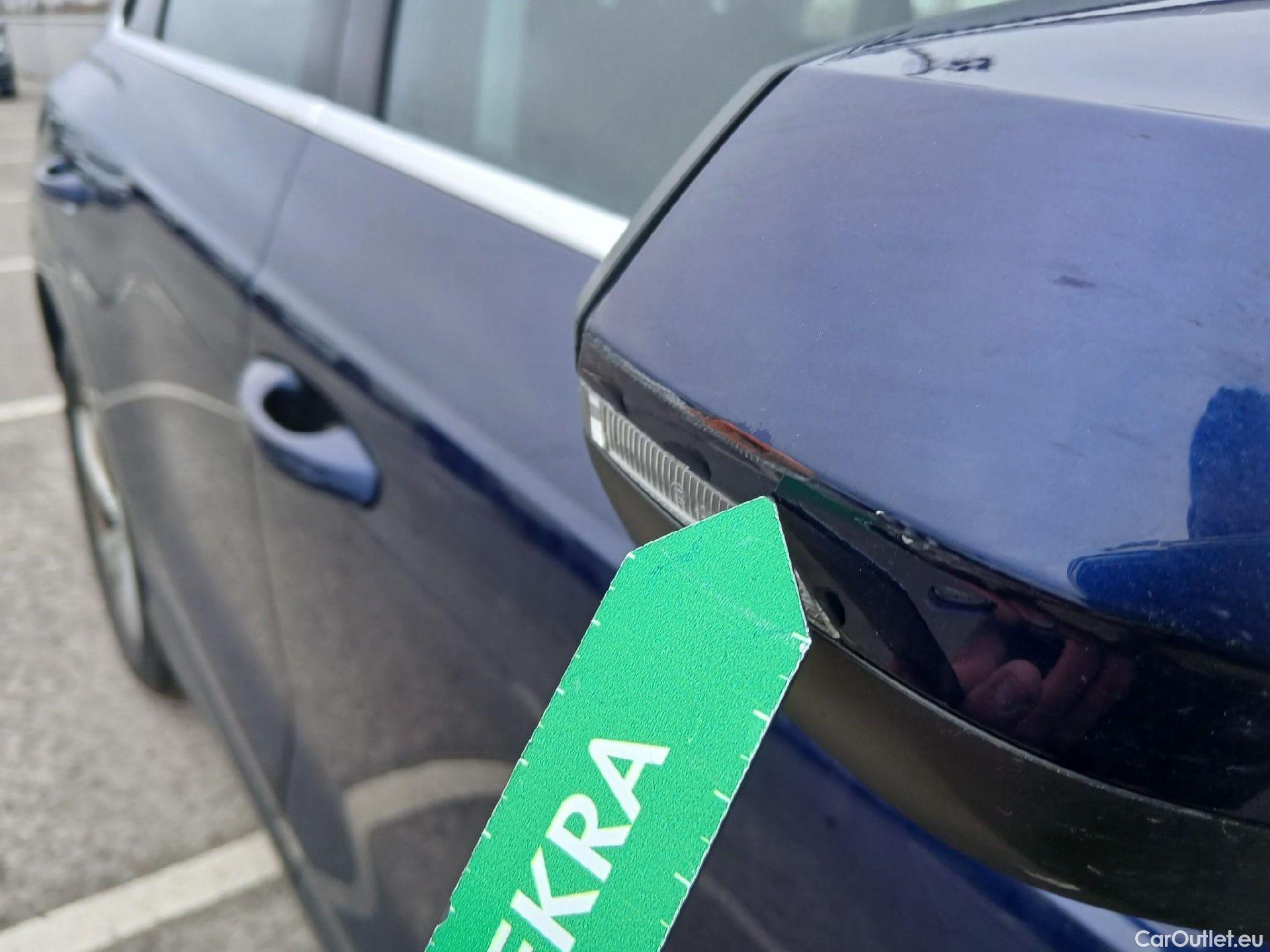  Audi  Q3 AUDI  / 2018 / 5P / todoterreno Advanced 35 TDI 110kW (150CV) #21