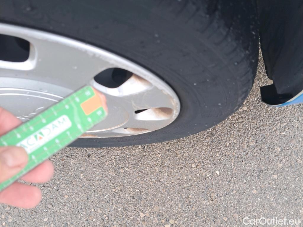  Fiat  500 FIAT  / 2015 / 3P / berlina con portón Pop 1.2 8v 51KW (69 CV) #39