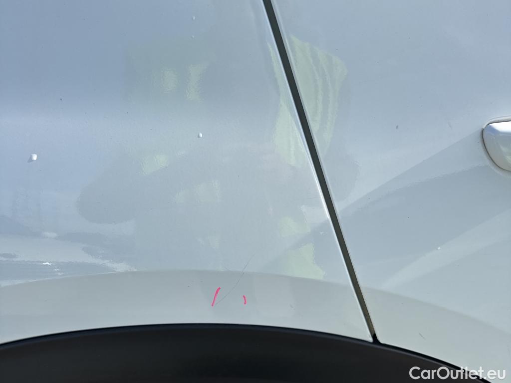  Peugeot  2008 PEUGEOT  / 2019 / 5P / todoterreno Allure BlueHDI 81kW (110CV) #55