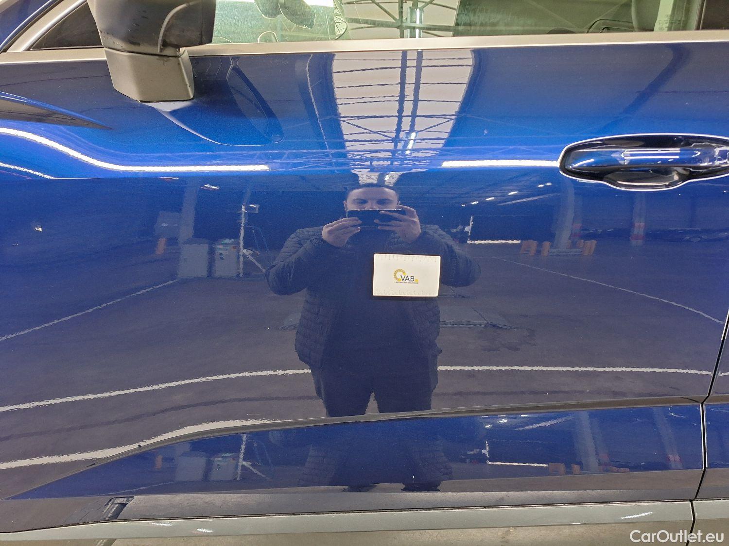  Audi  Q3 Audi,  SB '19 PHEV, Audi  Sportback 45 TFSI e S tronic S Line 5d #25