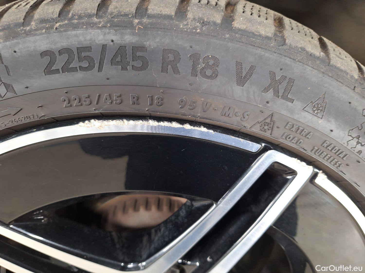  Mercedes  C-Klasse Mercedes, C-Class Br '21 PHEV, Mercedes-Benz  Break C 300 e AMG Line 5d #5