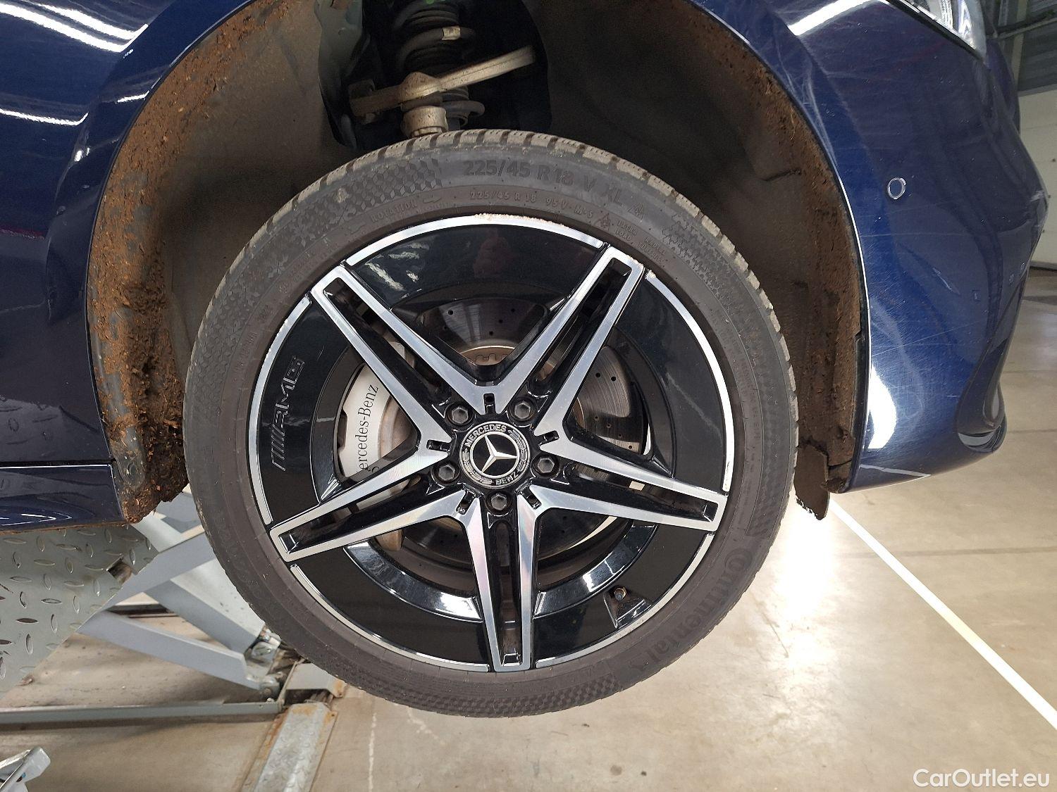  Mercedes  C-Klasse Mercedes, C-Class Br '21 PHEV, Mercedes-Benz  Break C 300 e AMG Line 5d #4