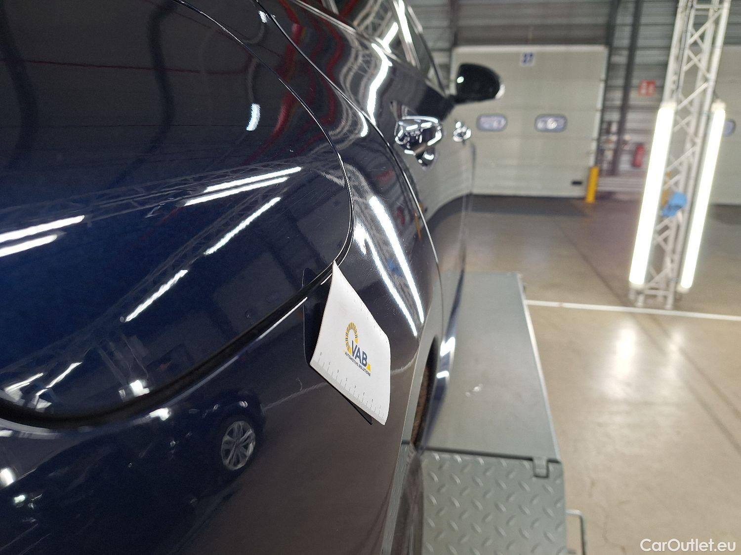  Mercedes  C-Klasse Mercedes, C-Class Br '21 PHEV, Mercedes-Benz  Break C 300 e AMG Line 5d #18