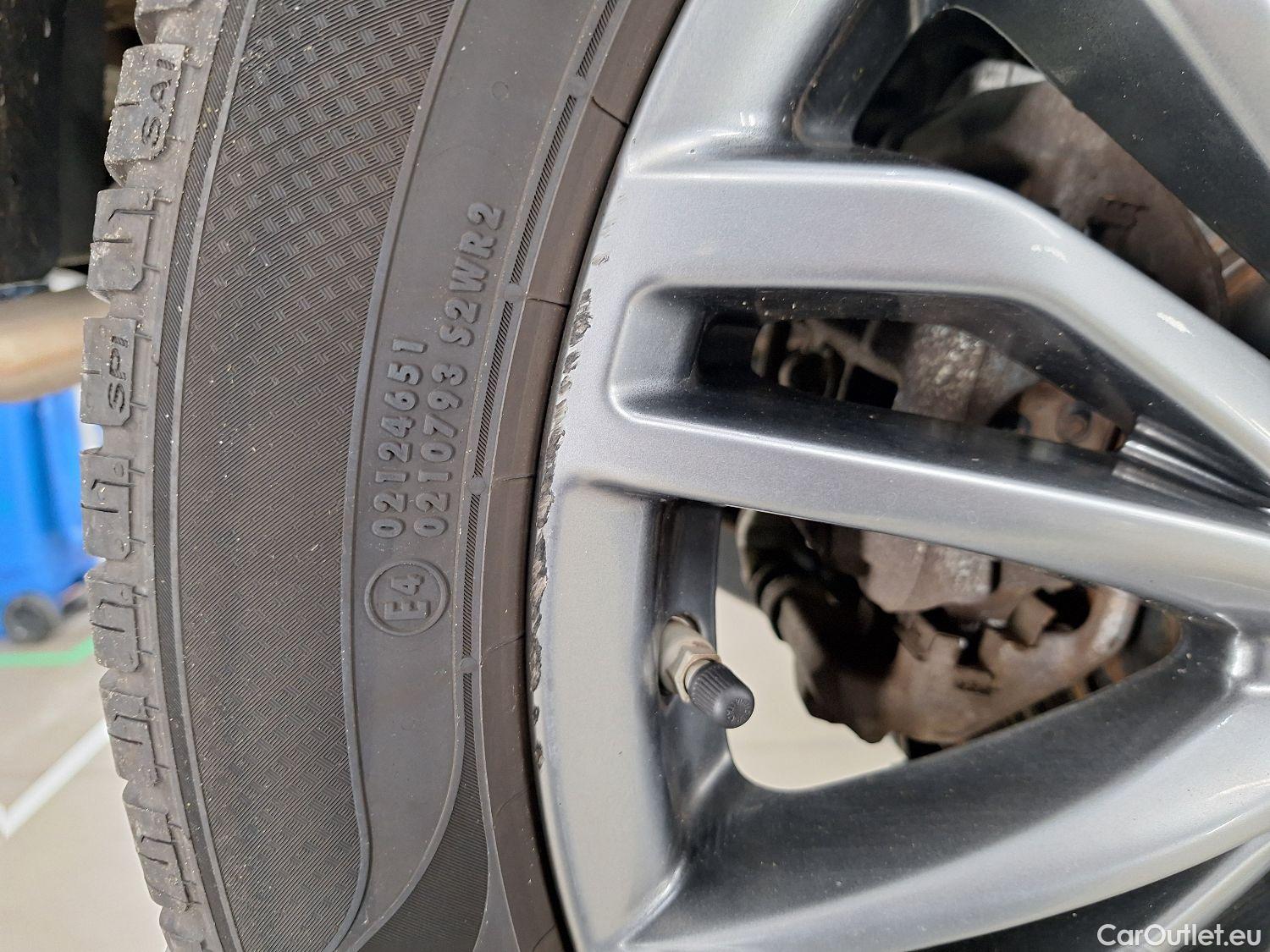  Toyota  C-HR Toyota,  '16, Toyota  1.8 VVT i-Hybrid C-Hic Mono-Tone E-CVT #8