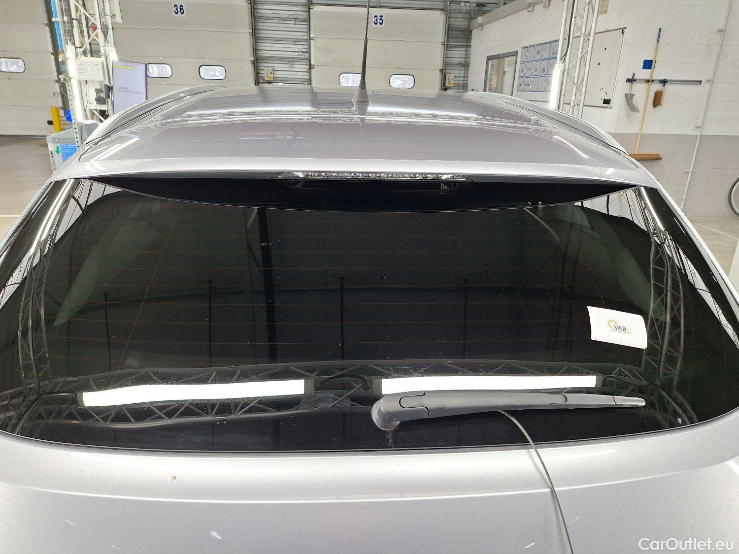  Peugeot  308 Peugeot,  SW FL'17, Peugeot  SW 1.5 BlueHDi 130 S&S EAT8 Allure 5d #49