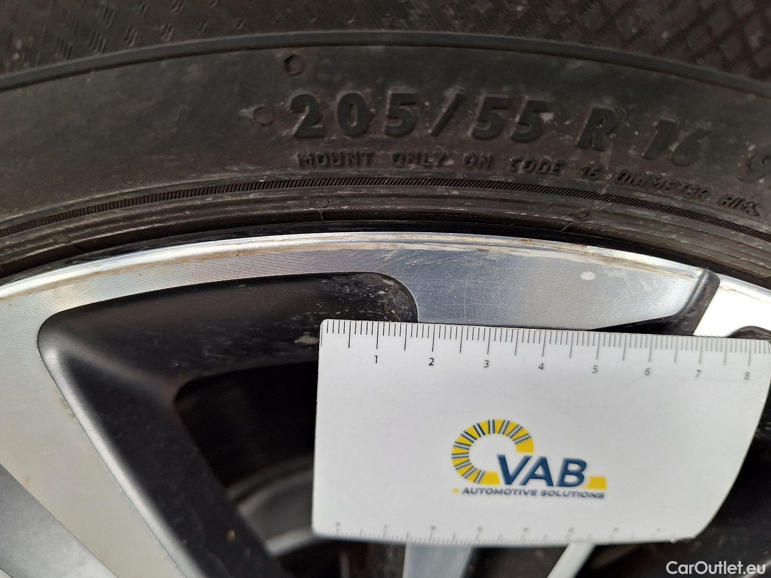  Peugeot  308 Peugeot,  SW FL'17, Peugeot  SW 1.5 BlueHDi 130 S&S EAT8 Allure 5d #22