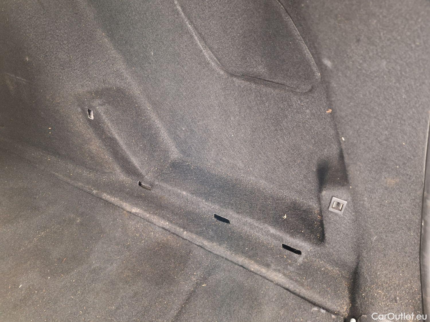  Peugeot  308 Peugeot,  SW FL'17, Peugeot  SW 1.5 BlueHDi 130 S&S EAT8 Allure 5d #47