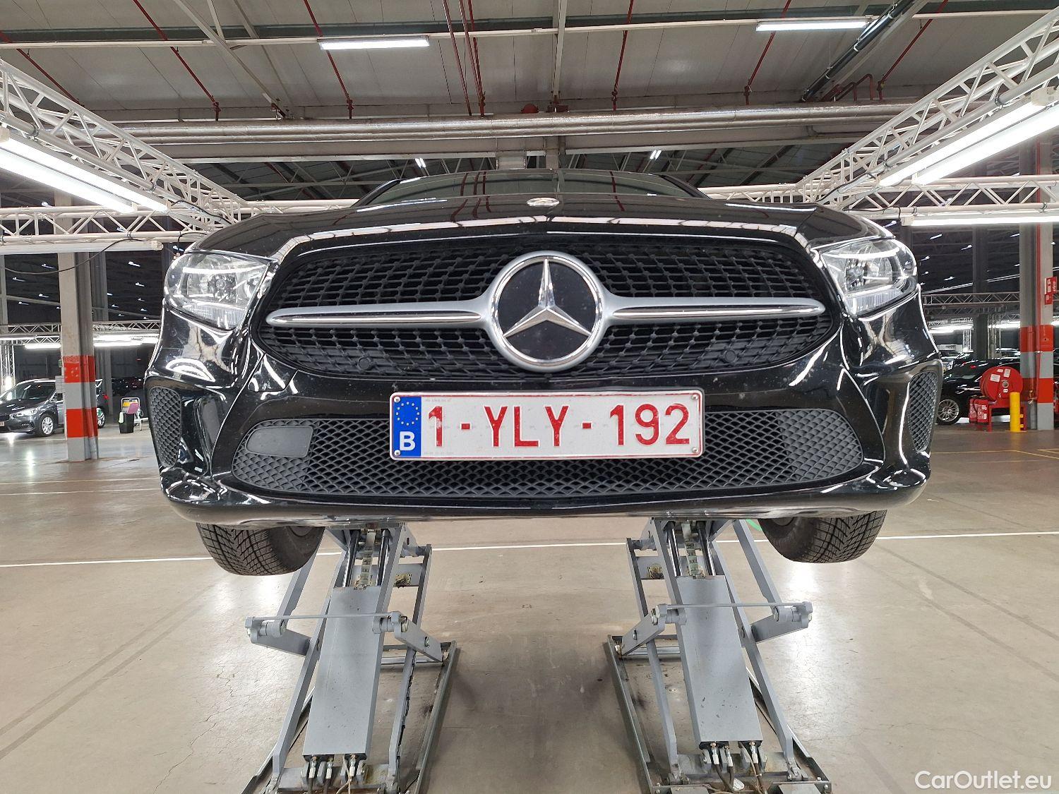  Mercedes  A-Klasse Mercedes, A-Class Berline '18, Mercedes-Benz  Limousine A 180 d 4d #8