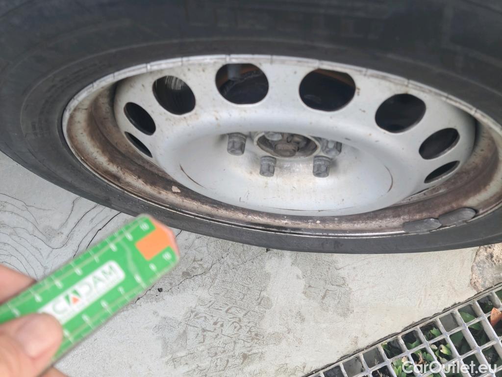  Citroen  Jumpy CITROEN  / 2016 / 4P / furgón Talla M BlueHDi 85KW (115CV) 6v Confort #89