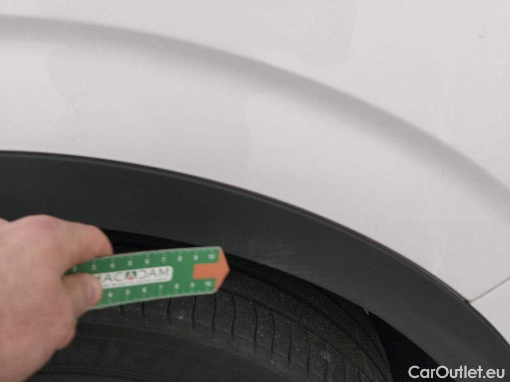  Renault  Kadjar RENAULT  / 2019 / 5P / crossover Zen Blue dCi 110kW (150CV) 4x4 #26