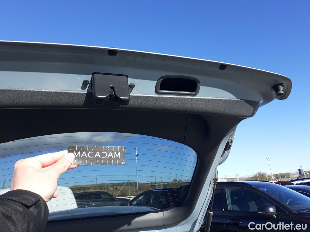  Hyundai   Ioniq HYUNDAI / 2016 / 5P / berlina con portón 1.6 GDI HEV Tecno DCT (AC) #20