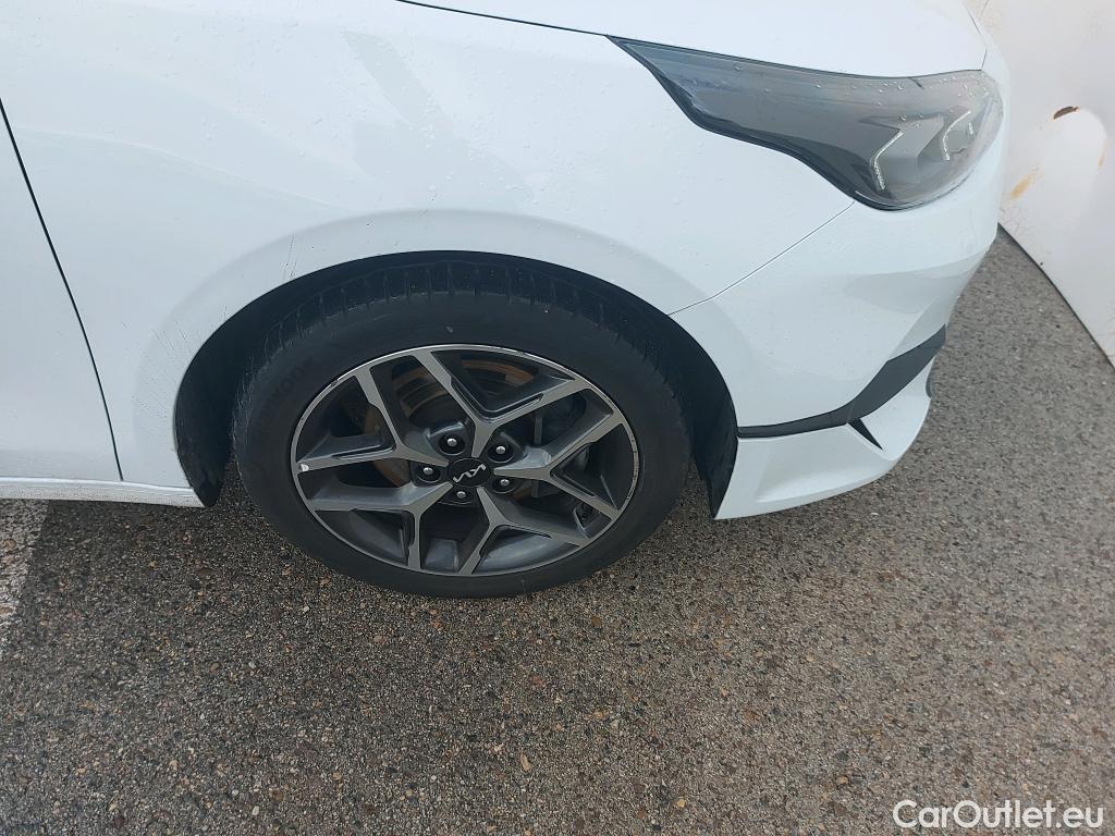  KIA  Cee'd KIA Ceed Tourer / 2021 / 5P / familiar Tourer 1.6 MHEV iMT 100kW Tech #11