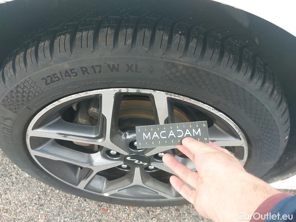  KIA  Cee'd KIA Ceed Tourer / 2021 / 5P / familiar Tourer 1.6 MHEV iMT 100kW Tech #14