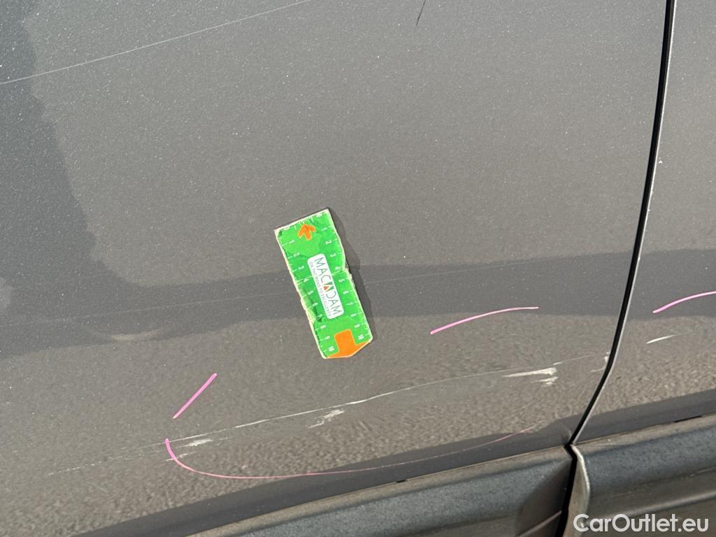  Peugeot  3008 PEUGEOT  / 2016 / 5P / todoterreno 1.5 BlueHDi 96kW (130CV) S&S Active (AC) #4