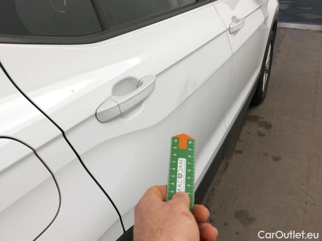  Volkswagen  T-CROSS VOLKSWAGEN  / 2018 / 5P / todoterreno Advance 1.0 TSI 81kW (110CV) DSG (AC3) #2