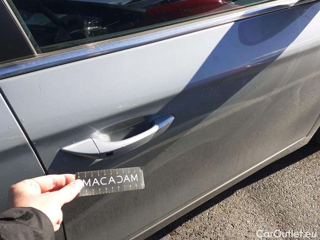  Hyundai   Ioniq HYUNDAI / 2016 / 5P / berlina con portón 1.6 GDI HEV Tecno DCT (AC) #12