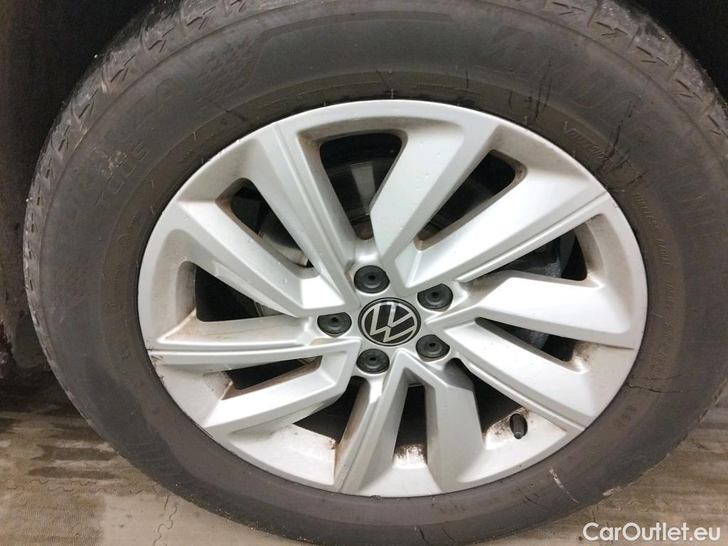  Volkswagen  T-CROSS VOLKSWAGEN  / 2018 / 5P / todoterreno Advance 1.0 TSI 81kW (110CV) DSG (AC3) #14