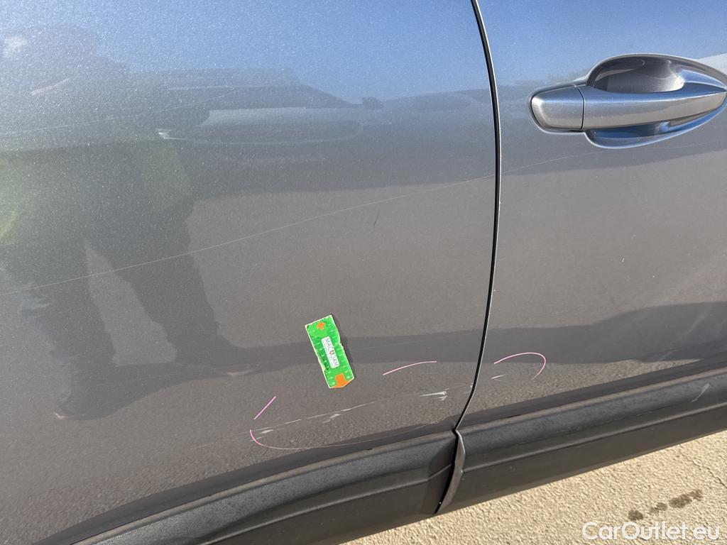  Peugeot  3008 PEUGEOT  / 2016 / 5P / todoterreno 1.5 BlueHDi 96kW (130CV) S&S Active (AC) #3