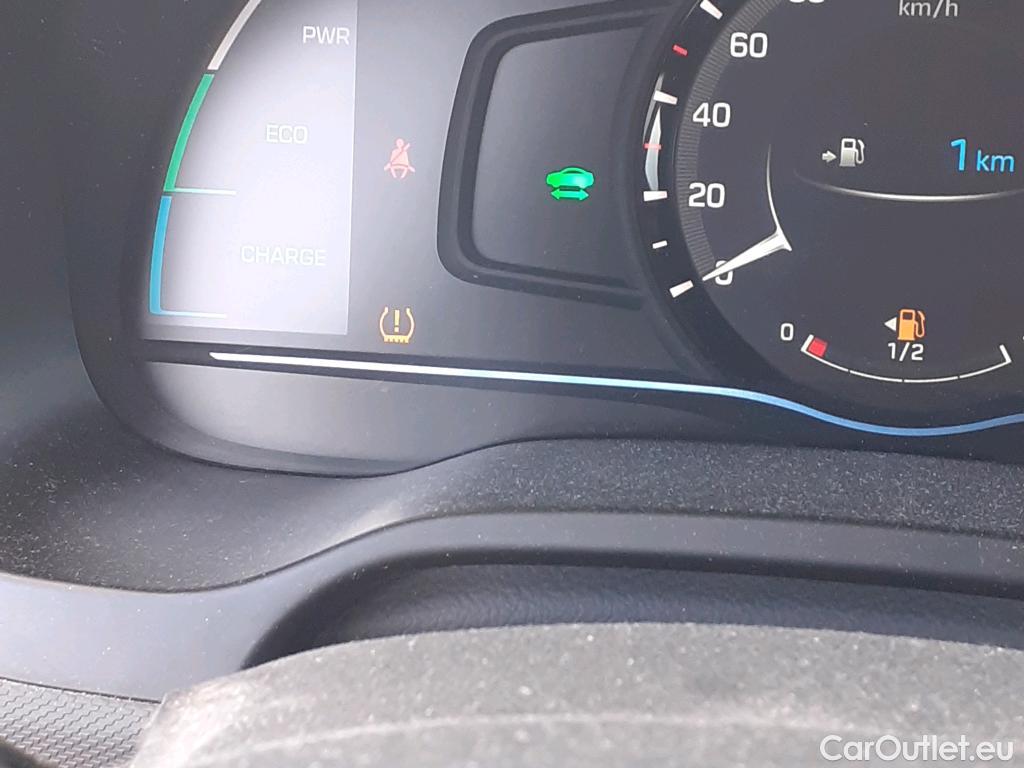  Hyundai   Ioniq HYUNDAI / 2016 / 5P / berlina con portón 1.6 GDI HEV Tecno DCT (AC) #34