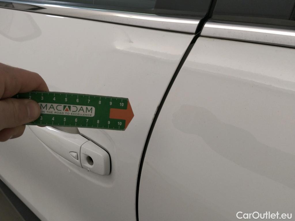  Renault  Kadjar RENAULT  / 2019 / 5P / crossover Zen Blue dCi 110kW (150CV) 4x4 #28