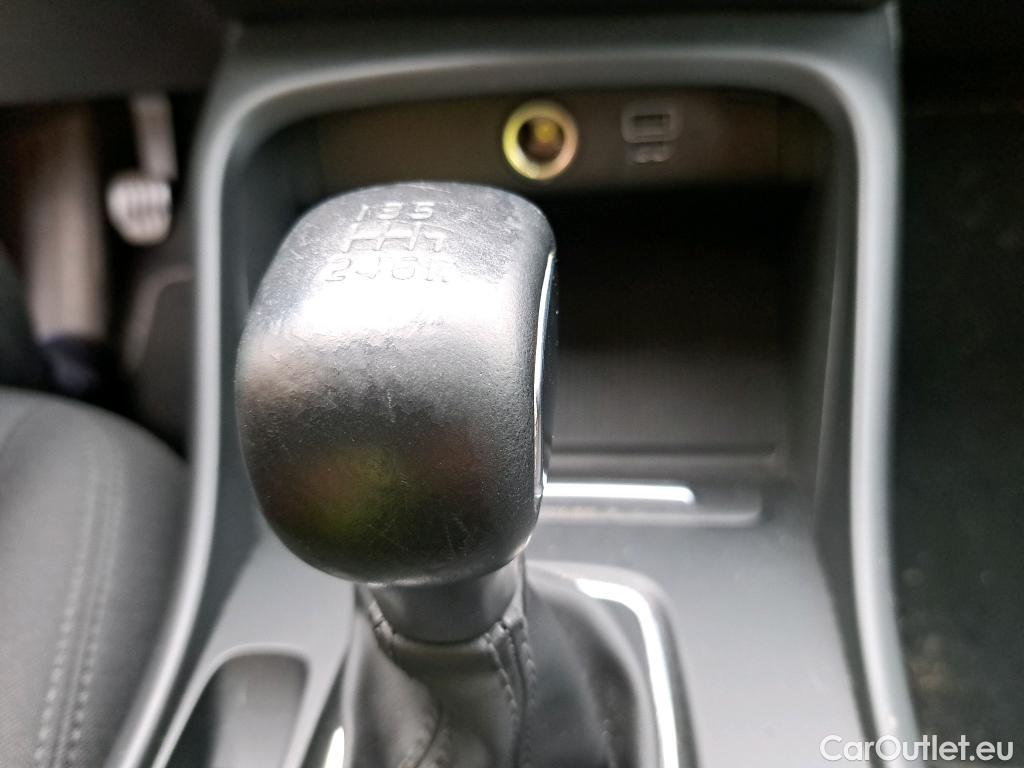  Volvo  XC 40 VOLVO XC40 / 2017 / 5P / todoterreno 1.5 T3 Momentum Pro #33