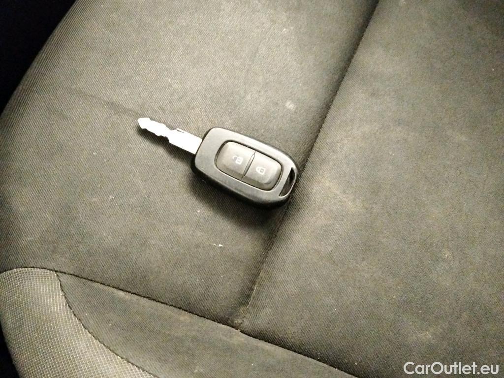  Dacia  Duster DACIA  / 2018 / 5P / todoterreno Essential Blue dCi 85kW (115CV) 4X4 #4