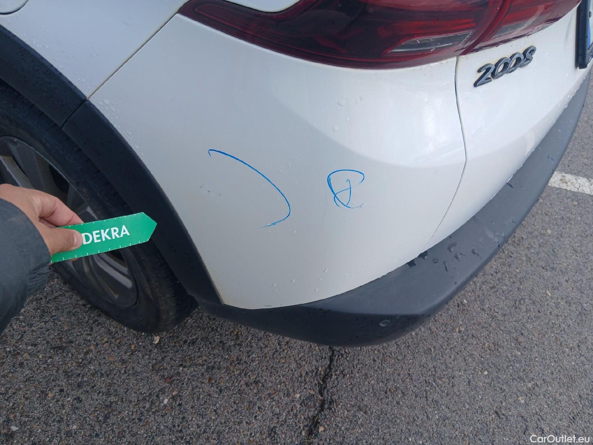  Peugeot  2008 PEUGEOT  / 2016 / 5P / todoterreno Signature BlueHDi 100 S&S 5 Vel. MAN #41