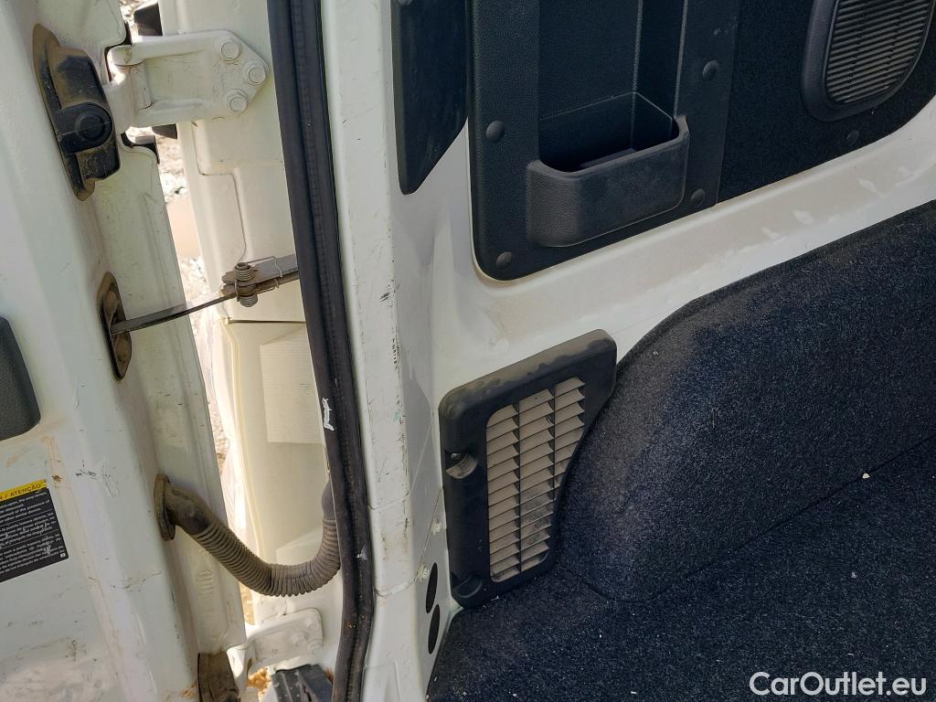  Nissan  NV200 NISSAN e- / 2009 / 5P / combi Combi 5 40 kWh PROFESIONAL #3