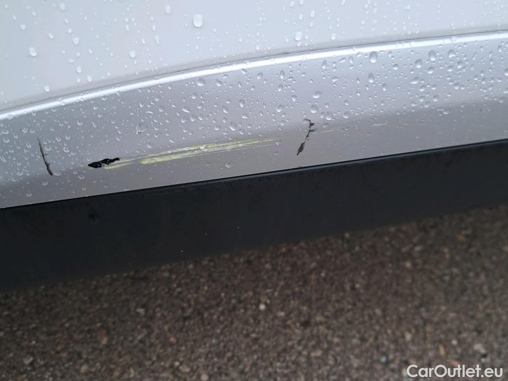  Peugeot  2008 PEUGEOT  / 2019 / 5P / todoterreno Allure BlueHDI 81kW (110CV) #10