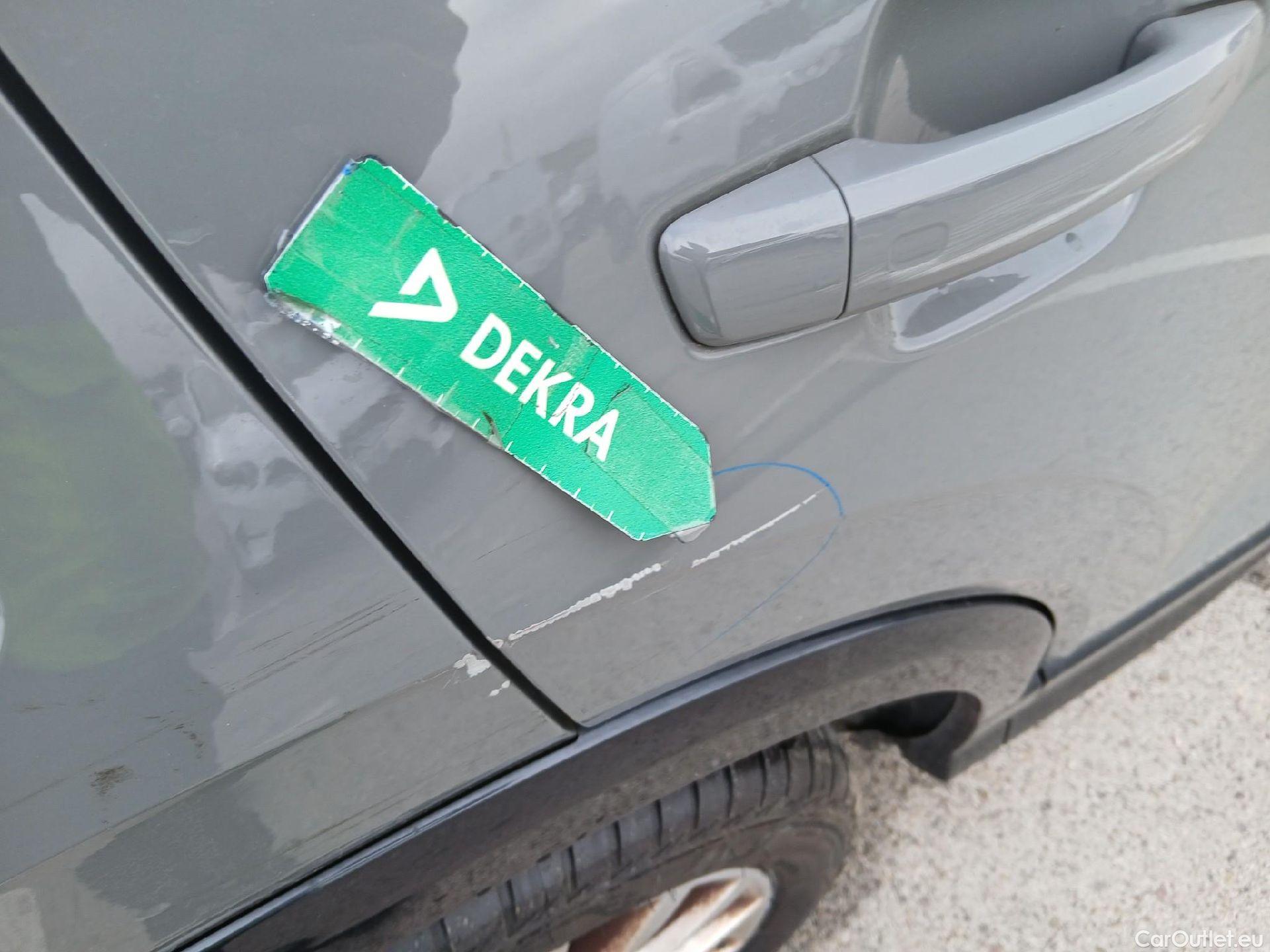  Audi  Q2 AUDI  / 2016 / 5P / todoterreno Design 30 TFSI 85kW (116CV) #33