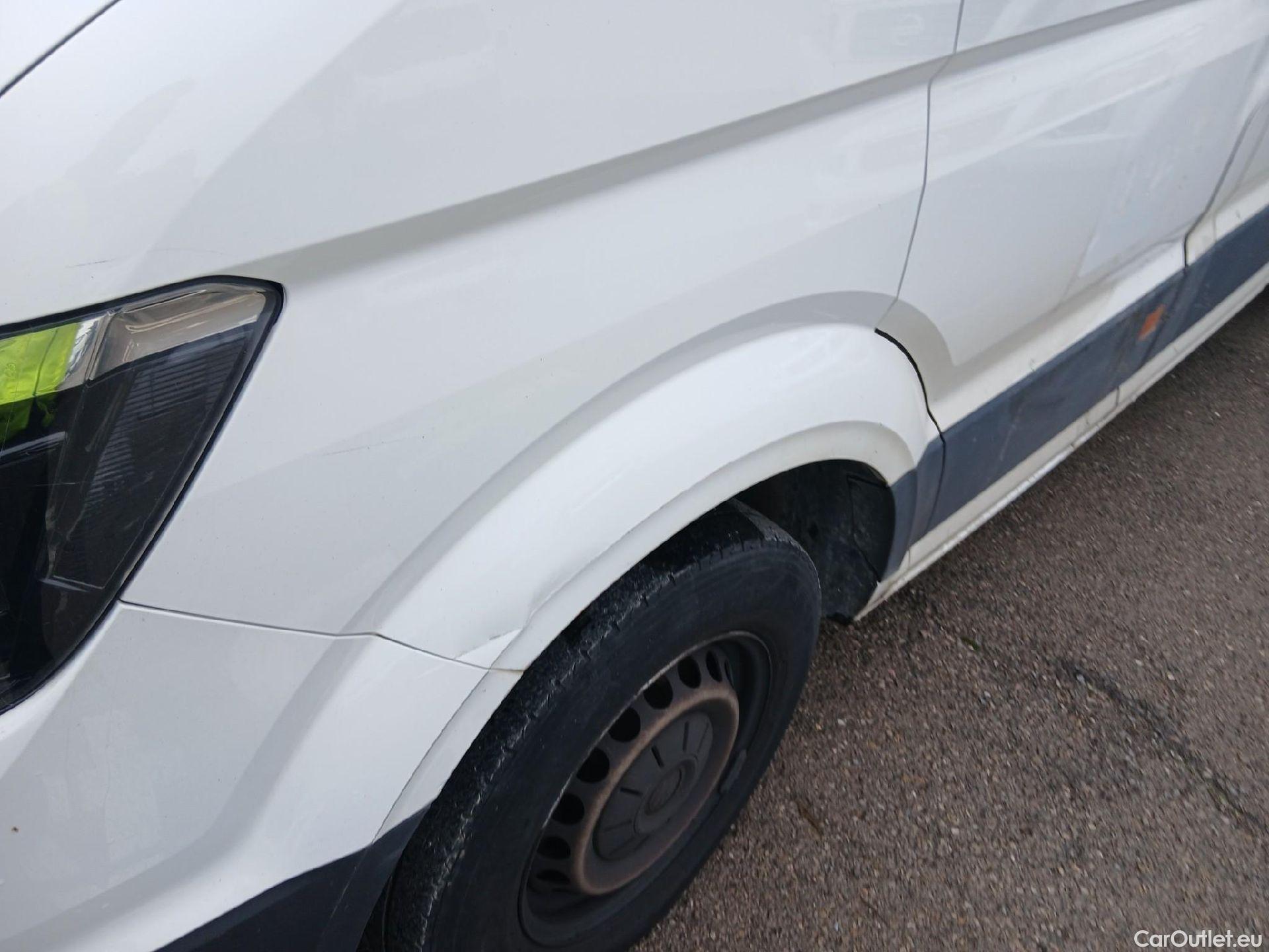  Volkswagen  Crafter VOLKSWAGEN  / 2017 / 4P / furgón 30 Furgón BM TN L3H2 2.0TDI 103kW(140CV) #10