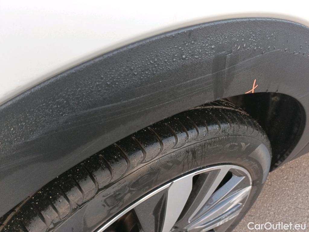  Peugeot  3008 PEUGEOT  / 2016 / 5P / todoterreno PureTech 132kW (180CV) EAT8 GT Line #20