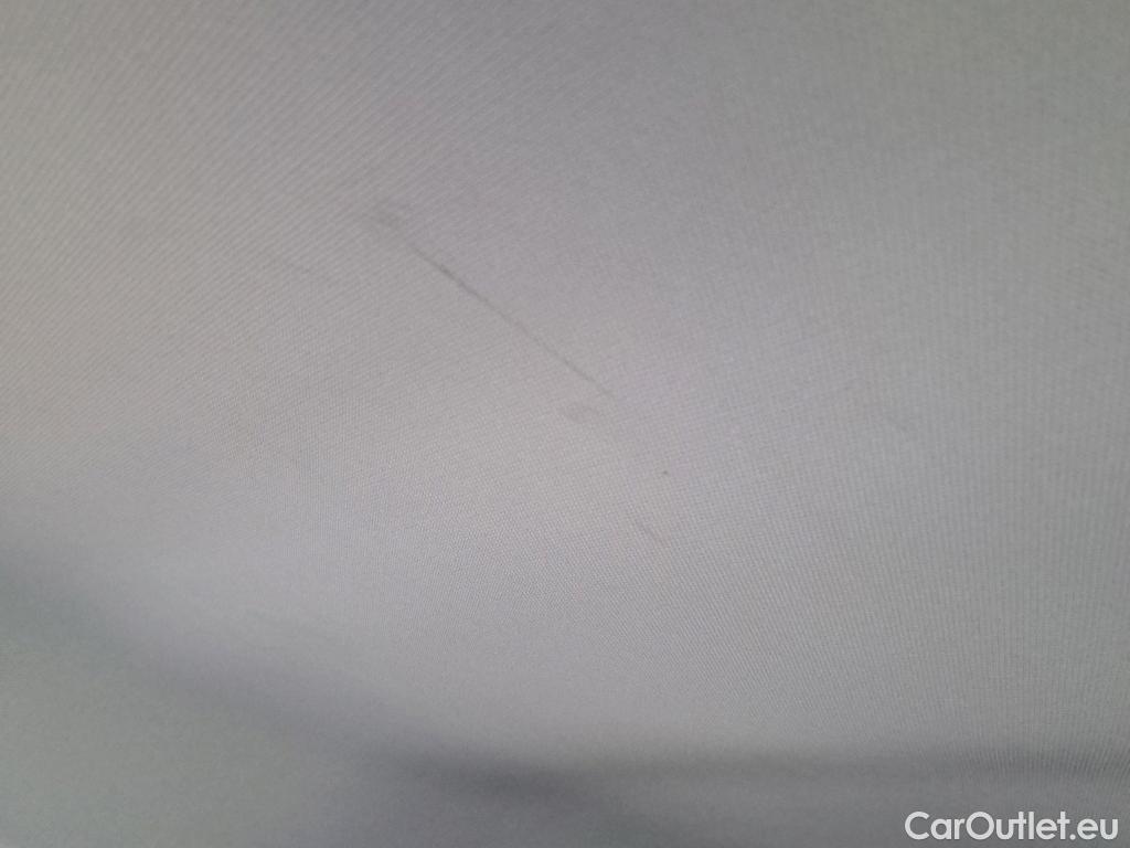  Peugeot  2008 PEUGEOT  / 2019 / 5P / todoterreno Allure BlueHDI 81kW (110CV) #4