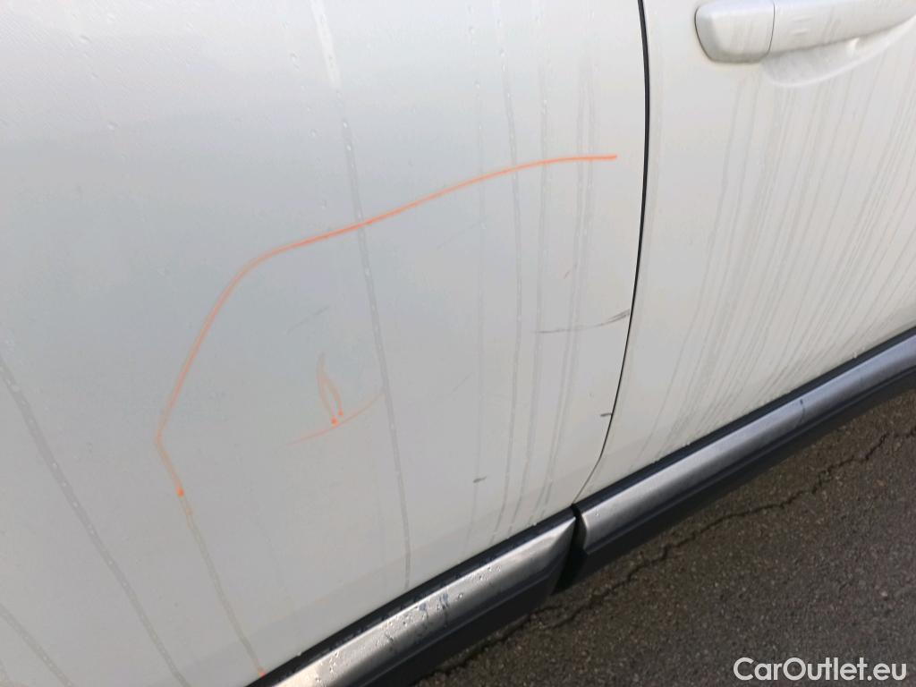  Peugeot  3008 PEUGEOT  / 2016 / 5P / todoterreno PureTech 132kW (180CV) EAT8 GT Line #13