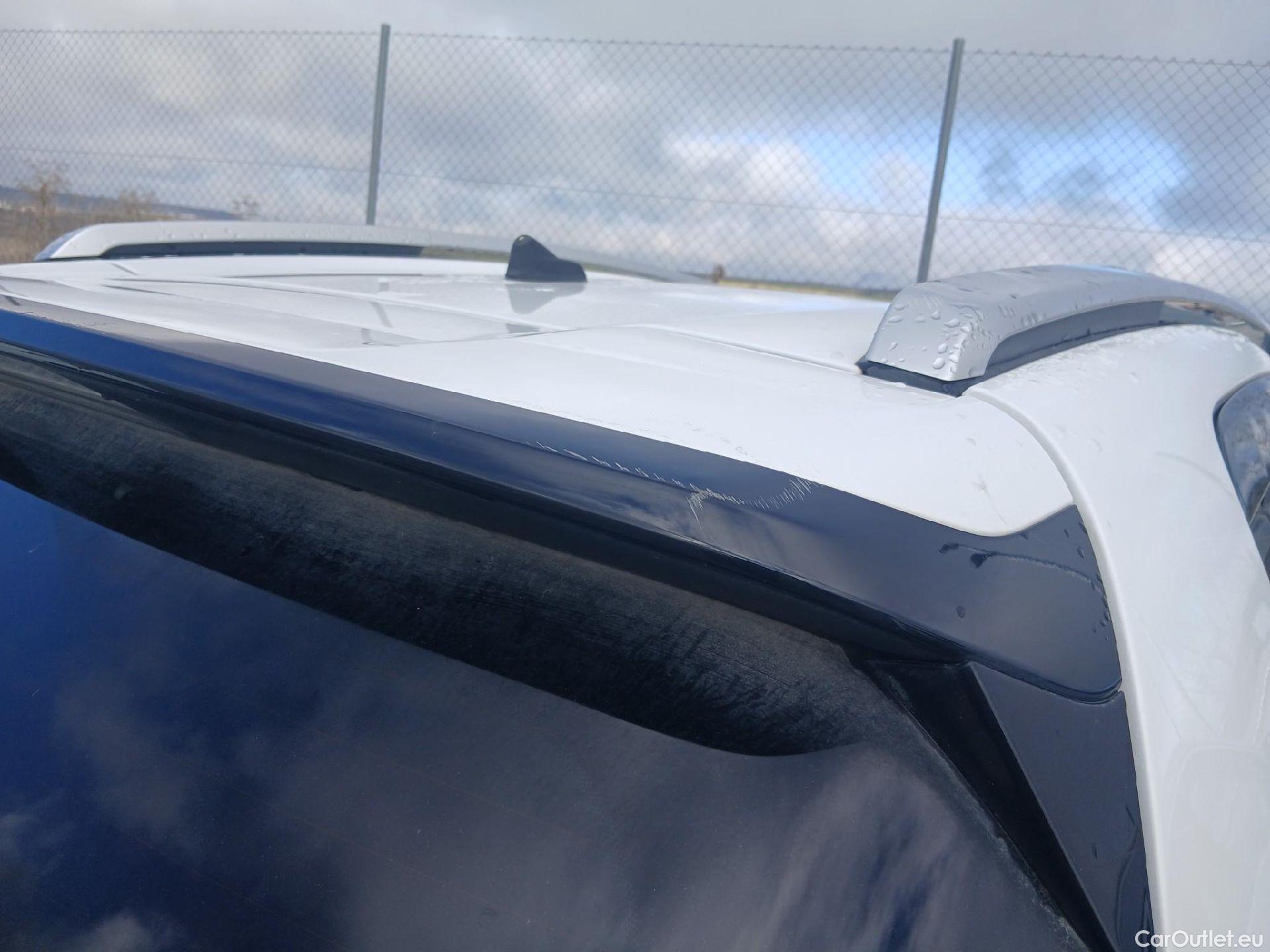  Peugeot  2008 PEUGEOT  / 2016 / 5P / todoterreno Signature BlueHDi 100 S&S 5 Vel. MAN #50