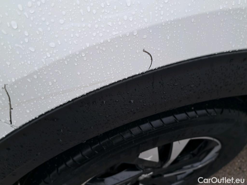  Peugeot  2008 PEUGEOT  / 2019 / 5P / todoterreno Allure BlueHDI 81kW (110CV) #18